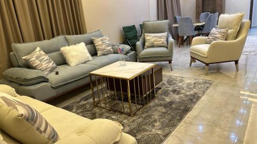 As-Salam Appartement | شقه راقيه للعائلات فقط مكيفه بالكامل بكمبوند مون سيتى بالعبور