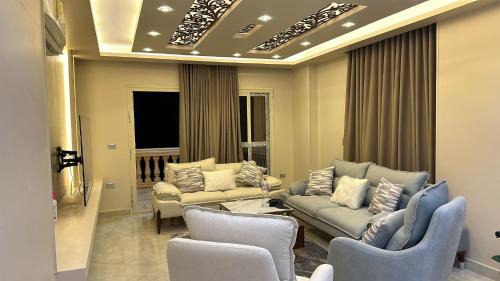 As-Salam Appartement | شقه راقيه للعائلات فقط مكيفه بالكامل بكمبوند مون سيتى بالعبور