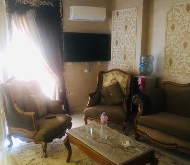 Nazlat Khalifah Appartement | شقه فندقيه مفروشة