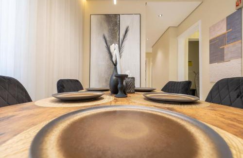 Riyadh Appartement | شقه 6 فاخره ثلاث غرف نوم وجلسه خارجيه صغيرة