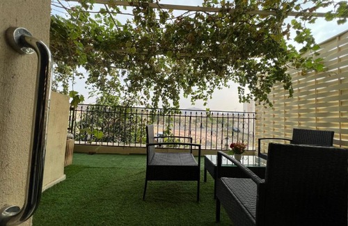 Taif Appartement | وسام شقة كبيرة 4 غرف نوم وصالة وشرفة-بلكونة- Large apartment with 4 bedrooms, a living room and a balcony