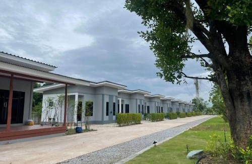 Klaeng Station Balnéaire | กลางนา รีสอร์ท