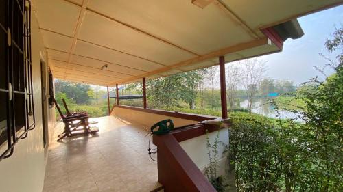 Khlong Muang Maison | ครอบครัวบ้านบนภูเขา Family Mountain Home