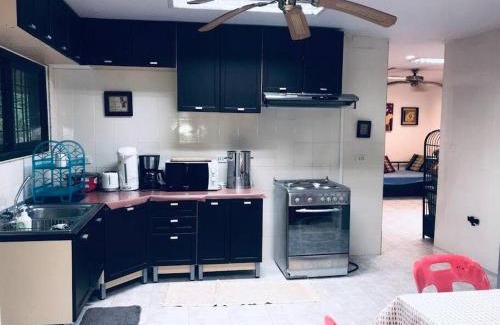 Khlong Muang Maison | ครอบครัวบ้านบนภูเขา Family Mountain Home