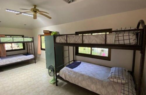 Khlong Muang Maison | ครอบครัวบ้านบนภูเขา Family Mountain Home