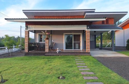 Suan Phueng Maison | บ้านน้ำผึ้งโฮมสเตย์