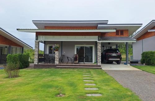 Suan Phueng Maison | บ้านน้ำผึ้งโฮมสเตย์