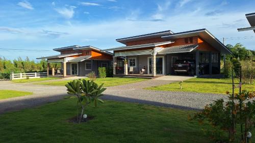 Suan Phueng Maison | บ้านน้ำผึ้งโฮมสเตย์