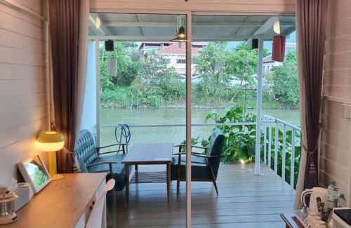 Na Muang Maison | บ้านริมน้ำ โฮมสเตย์ ปราจีนบุรี