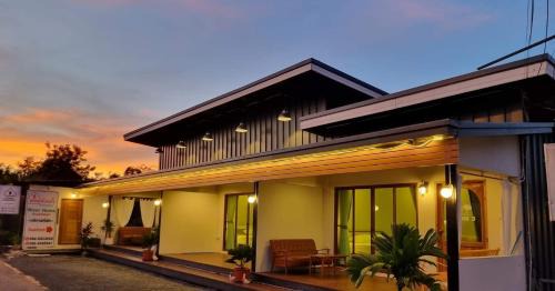 Na Muang Maison | บ้านริมน้ำ โฮมสเตย์ ปราจีนบุรี