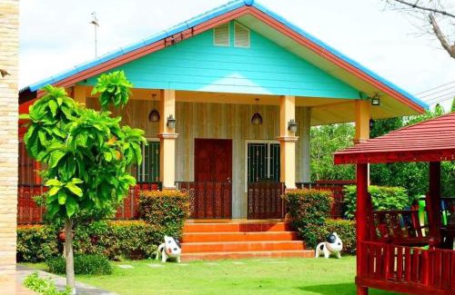 Kamphaeng Saen Maison | บ้านสวนชมจันทร์ กำแพงแสน