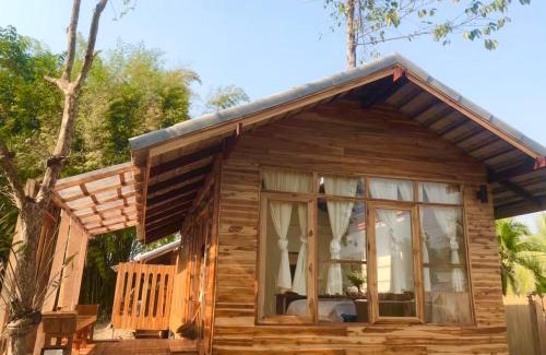 Ko Chang Station Balnéaire | บ้านสวนอุ้ยคำ Baan Suan Auy Kham