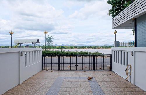 Nakhon Phanom Maison | บ้านเลียบโขง นครพนม b2