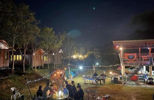 Khao Kho Station Balnéaire | บ้านในสายหมอกบุญแจ้งโฮมสเตย์