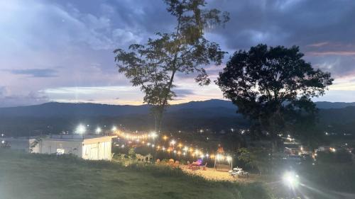 Tha Wang Pha Lit Et Petit-Déjeuner | ภูโอบตะวันรีสอร์ต - Phu Oab Tawan Resort