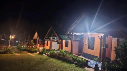 Mok Cham Pae Maison | ลุงกอละ โฮมสเตย์ ปางอุ๋ง แม่ฮ่องสอน