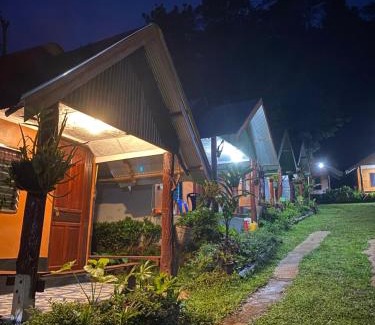 Mok Cham Pae Maison | ลุงกอละ โฮมสเตย์ ปางอุ๋ง แม่ฮ่องสอน