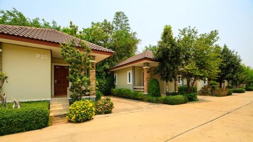 Sukhothai Station Balnéaire | วันสุขรีสอร์ทสุโขทัย