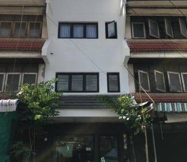 Khlong Nung Maison | เจริญพาณิชย์ รูมส์