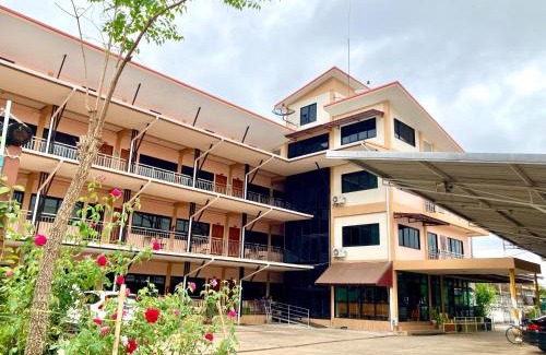 Sakon Nakhon Hôtel | โรงแรมกาญจนาสกลนคร