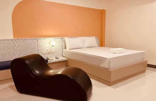 Chonburi Hôtel | โรงแรมในฝัน
