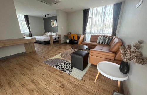 Yasothon Hôtel | โรงแรม เดอะโมเดล การ์เด้น