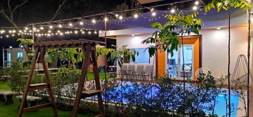 Wihan Daeng Villa | ใจฟูฟู พูลวิลล่า