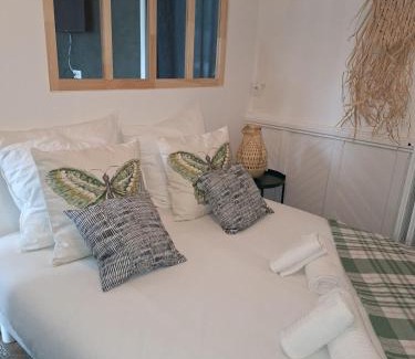 Chateaubriant Appartement | ღ Pirates des Caraïbes - Parking, Terrasse, Wifi