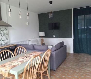 Chateaubriant Appartement | ღ Pirates des Caraïbes - Parking, Terrasse, Wifi