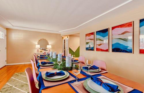 Northwest Arvada Maison | ᨒFIREHAUSᨒHotTubᨒCinemaᨒBBQᨒBadmintonᨒGames