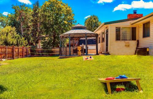 Northwest Arvada Maison | ᨒFIREHAUSᨒHotTubᨒCinemaᨒBBQᨒBadmintonᨒGames