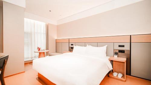 Korla Hôtel | 万信至格酒店库尔勒二师医院新四中店