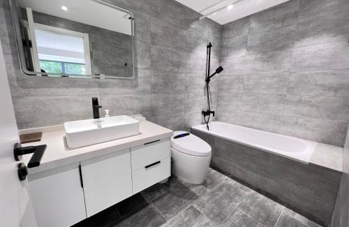 Lujiazui Appartement | 上海世博浦东三房别墅