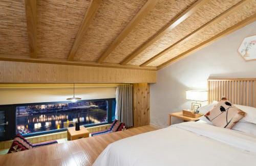 Fenghuang Appartement | 云桥自在江景民宿