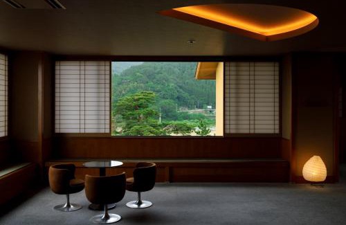 Tonami Hôtel | 人肌の宿 川金