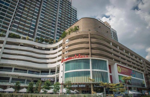 Seri Kembangan Appartement | 位于Amerin购物中心上方的舒适3卧室宽阔公寓(无线网络免费停车位)