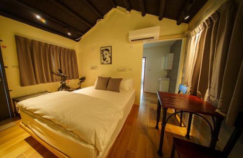 Tongxiao Maison | 內之島旅宿 House