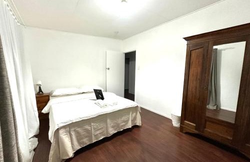 Upper Mount Gravatt Maison | 凤凰树下英式房
