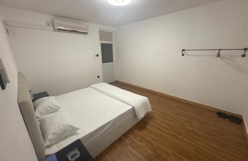 Borella Appartement | 卡斯特华人酒店 Castle Hotel