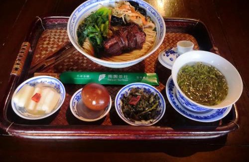 Wujiang Lit Et Petit-Déjeuner | 同里泊·晓烟河景民宿