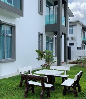 Sri Gading Maison | 家好月圆 Sweet Home