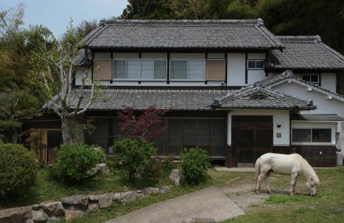 Sakurai Maison | 宿と馬 miru house