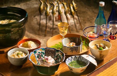 Ishikawa Prefecture Hôtel | 川魚・山菜料理 和田屋