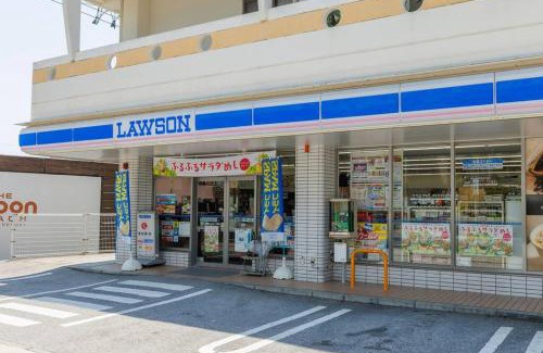 Maeganeku Maison | 恩納村の飲食店多数 徒歩圏内のエリア 最大8名貸切 コンビニ徒歩30秒 ビーチまで徒歩3分 aコーディアルステイ1F