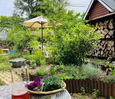 Imazu Maison | 愛犬と泊まれる朝食イングリッシュブレファスト付きの宿 Laughing dogs villa- Sake Tours Available