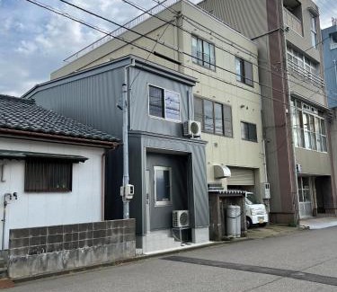 Fukui Maison | 新築 福井駅徒歩20分 民泊 eclat エクラ 松本 B号室