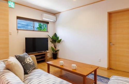 Nakama Maison | 新規オープンセール ビーチ徒歩7分 恩納村長期滞在 観光におすすめ A Blue house