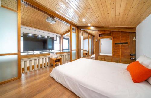 West Central District Chalet De Ski | 末廣通一館 日式包棟民宿 Suehirodori Japanese Entire Home No1