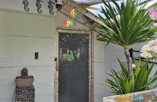 Koh Lan Maison | 格兰岛屿民宿Rock Resort Kohlarn
