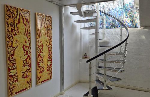 Koh Lan Maison | 格兰岛屿民宿Rock Resort Kohlarn